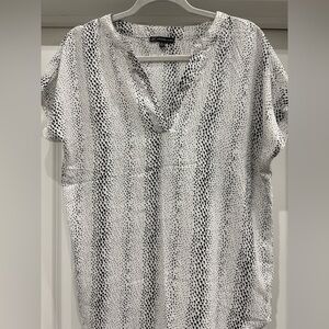 Adrianna Papell Monochrome Dotted Blouse